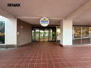 Pronájem restaurace, Praha - Stodůlky, Sluneční náměstí, 105 m2