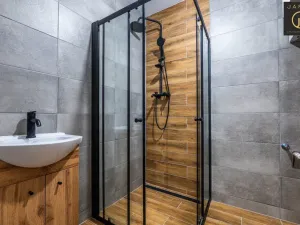 Prodej bytu 2+kk, Jáchymov, náměstí Republiky, 43 m2