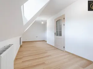 Prodej bytu 2+kk, Jáchymov, náměstí Republiky, 67 m2