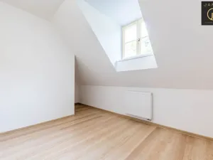 Prodej bytu 2+kk, Jáchymov, náměstí Republiky, 67 m2