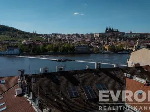 Prodej bytu 2+kk, Praha - Staré Město, Smetanovo nábřeží, 77 m2