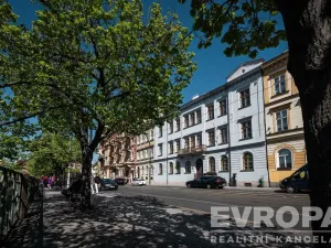 Prodej bytu 2+kk, Praha - Staré Město, Smetanovo nábřeží, 77 m2