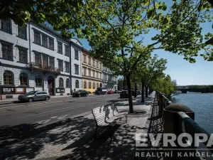 Prodej bytu 2+kk, Praha - Staré Město, Smetanovo nábřeží, 77 m2