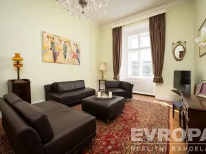 Prodej bytu 2+kk, Praha - Staré Město, Smetanovo nábřeží, 77 m2