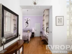Prodej bytu 2+kk, Praha - Staré Město, Smetanovo nábřeží, 77 m2