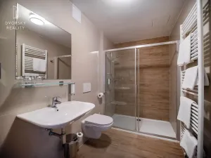 Prodej ubytování, Mnichovo Hradiště, 1213 m2