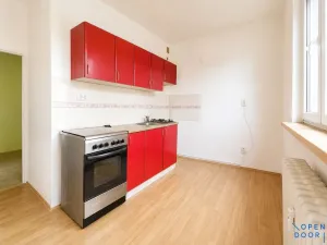 Prodej bytu 3+1, Chodov, Hlavní, 55 m2