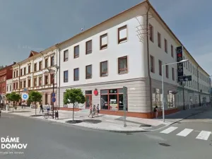 Pronájem obchodního prostoru, Hodonín, Masarykovo nám., 20 m2