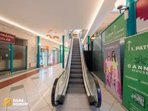 Pronájem obchodního prostoru, Hodonín, Masarykovo nám., 20 m2