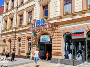 Pronájem obchodního prostoru, Hodonín, Masarykovo nám., 20 m2