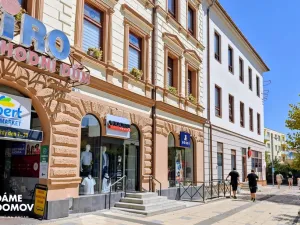 Pronájem obchodního prostoru, Hodonín, Masarykovo nám., 20 m2