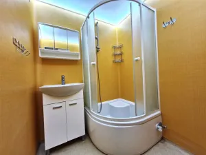 Prodej bytu 2+1, Ústí nad Labem - Severní Terasa, Pod Rozhlednou, 65 m2