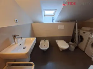 Pronájem bytu 2+kk, Praha, Šeříková, 114 m2