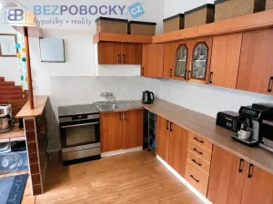 Prodej rodinného domu, Kladruby nad Labem, 188 m2