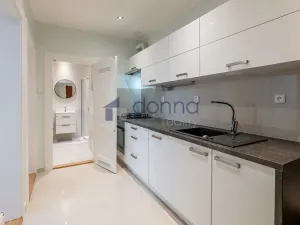 Pronájem bytu 2+kk, Praha, V Horkách, 51 m2