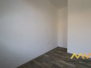 Pronájem bytu 1+kk, Hradec Králové - Nový Hradec Králové, Hlavní, 25 m2