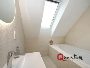 Pronájem rodinného domu, Praha - Holyně, Za Knotkem, 79 m2