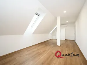 Pronájem kanceláře, Praha - Holyně, Za Knotkem, 79 m2