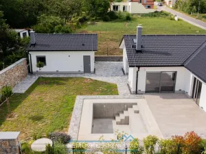 Prodej rodinného domu, Dobšice, Akátová, 217 m2