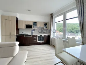 Pronájem bytu 3+kk, Praha, Pod radnicí, 75 m2