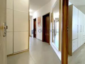 Pronájem bytu 3+kk, Praha, Pod radnicí, 75 m2