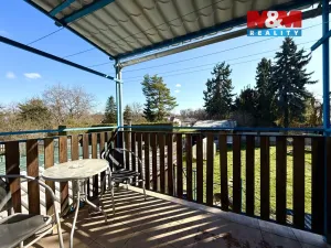 Prodej atypického bytu, Měšice, U školky, 118 m2