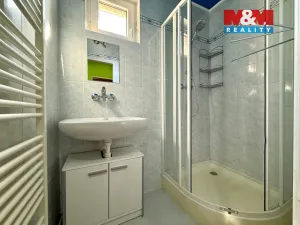 Prodej atypického bytu, Měšice, U školky, 118 m2
