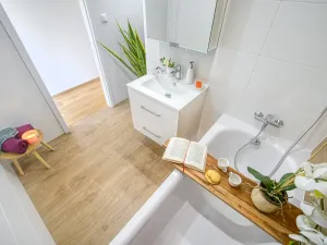 Pronájem bytu 2+1, Klášterec nad Ohří - Miřetice u Klášterce nad Ohří, Jana Ámose Komenského, 60 m2