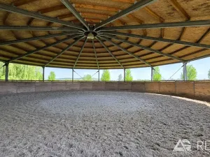 Prodej zemědělského objektu, Úžice, 5128 m2