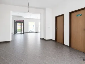 Pronájem obchodního prostoru, Hodonín, Štefánikova, 80 m2