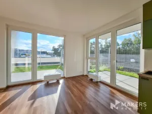 Pronájem bytu 2+kk, Praha - Vysočany, Pod Harfou, 45 m2