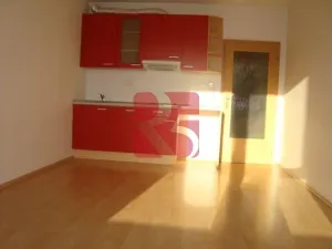 Pronájem bytu 1+kk, Praha - Kunratice, Pod Haltýřem, 30 m2