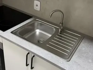 Pronájem bytu 2+kk, Praha - Kobylisy, Rajmonova, 51 m2