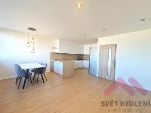 Pronájem bytu 3+kk, Praha - Bohnice, Hlivická, 74 m2