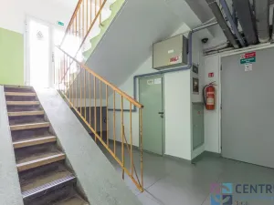 Pronájem bytu 2+1, Praha - Strašnice, Nad vodovodem, 51 m2