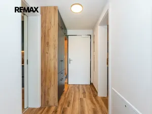 Pronájem bytu 2+kk, Praha - Břevnov, Radimova, 59 m2