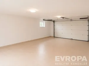 Pronájem rodinného domu, Průhonice, Pod Valem II., 334 m2
