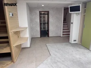 Pronájem rodinného domu, Jesenice - Zdiměřice, V Podlesí, 184 m2