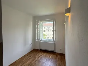 Pronájem bytu 2+kk, Praha - Podolí, Vodárenská, 55 m2