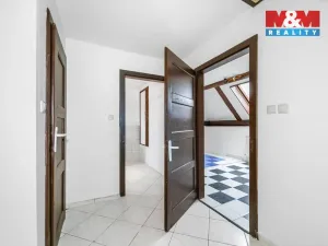 Prodej činžovního domu, Holýšov, náměstí 5. května, 230 m2