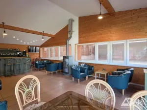 Prodej komerčního pozemku, Úžice, 68855 m2