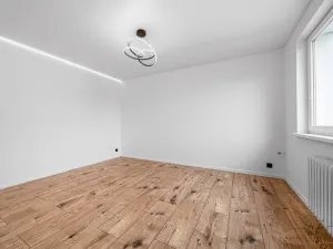 Prodej bytu 3+1, Toužim, Na Zámecké, 67 m2