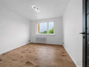 Prodej bytu 3+1, Toužim, Na Zámecké, 67 m2
