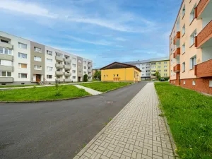 Prodej bytu 3+1, Toužim, Na Zámecké, 67 m2