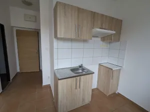 Pronájem bytu 1+kk, Děčín - Děčín VII-Chrochvice, Jiskrova, 22 m2