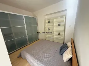 Pronájem bytu 2+1, Praha - Vinohrady, Čáslavská, 62 m2