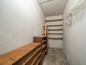 Prodej bytu 3+1, Tmaň, Sídliště, 55 m2