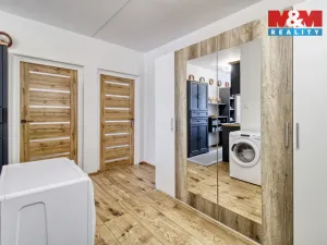 Prodej bytu 2+1, Chomutov, Pod Břízami, 61 m2