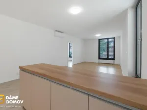 Pronájem bytu 2+kk, Zlín, Štefánikova, 63 m2