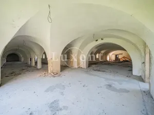 Prodej komerční nemovitosti, Vršovice, 5100 m2